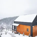 Forest Hills Yaremche